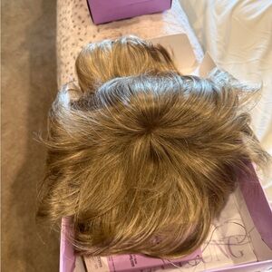 Short Hair Topper in Light Brown for Natural Volume